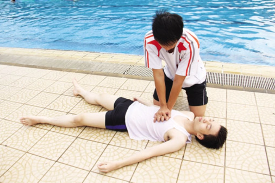 Cách hồi sức tim phổi tại chỗ cho người chấn thương, nhồi máu cơ tim, điện giật, đuối nước