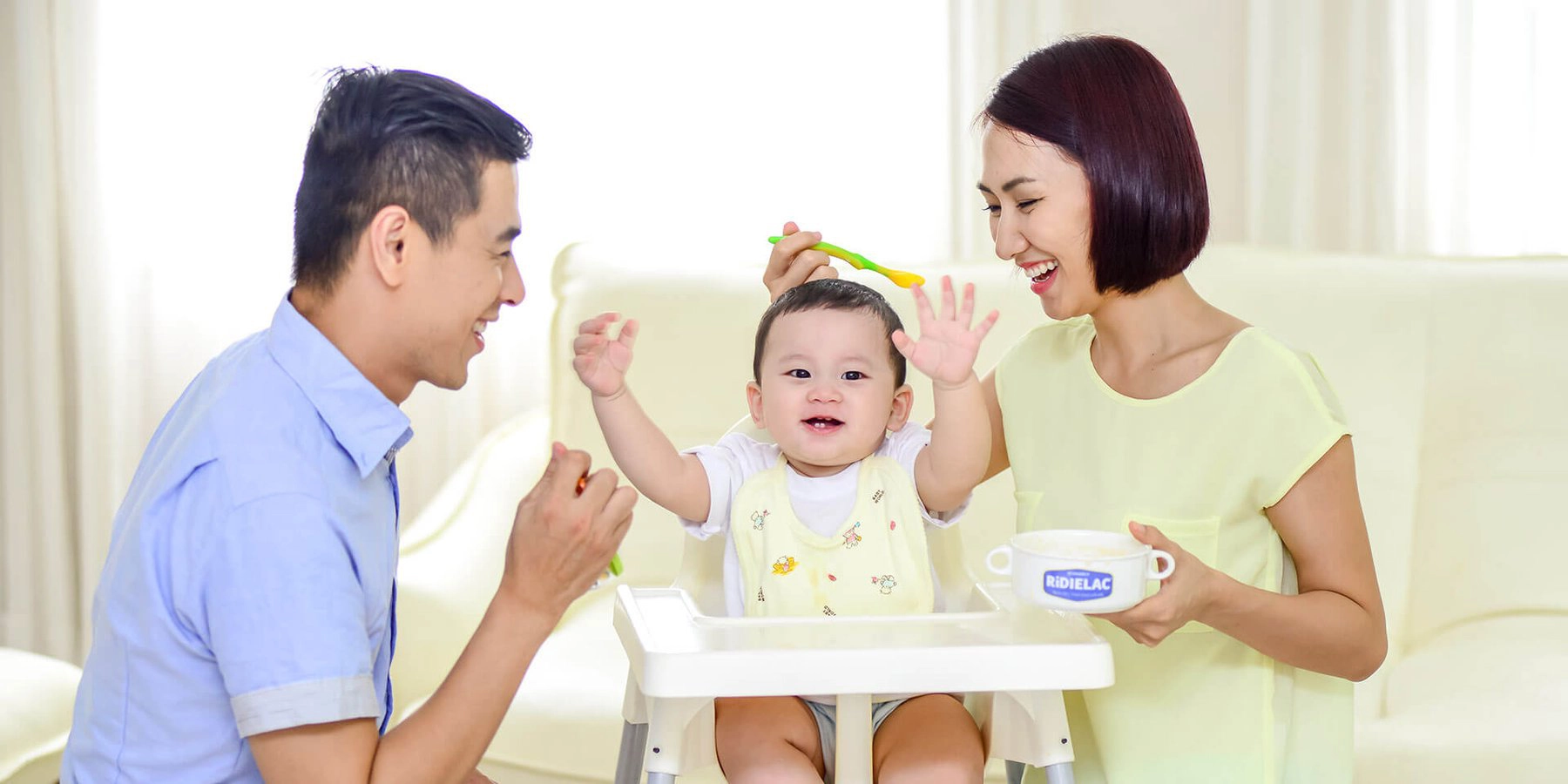 Chế độ dinh dưỡng cho trẻ đến 6 tháng tuổi