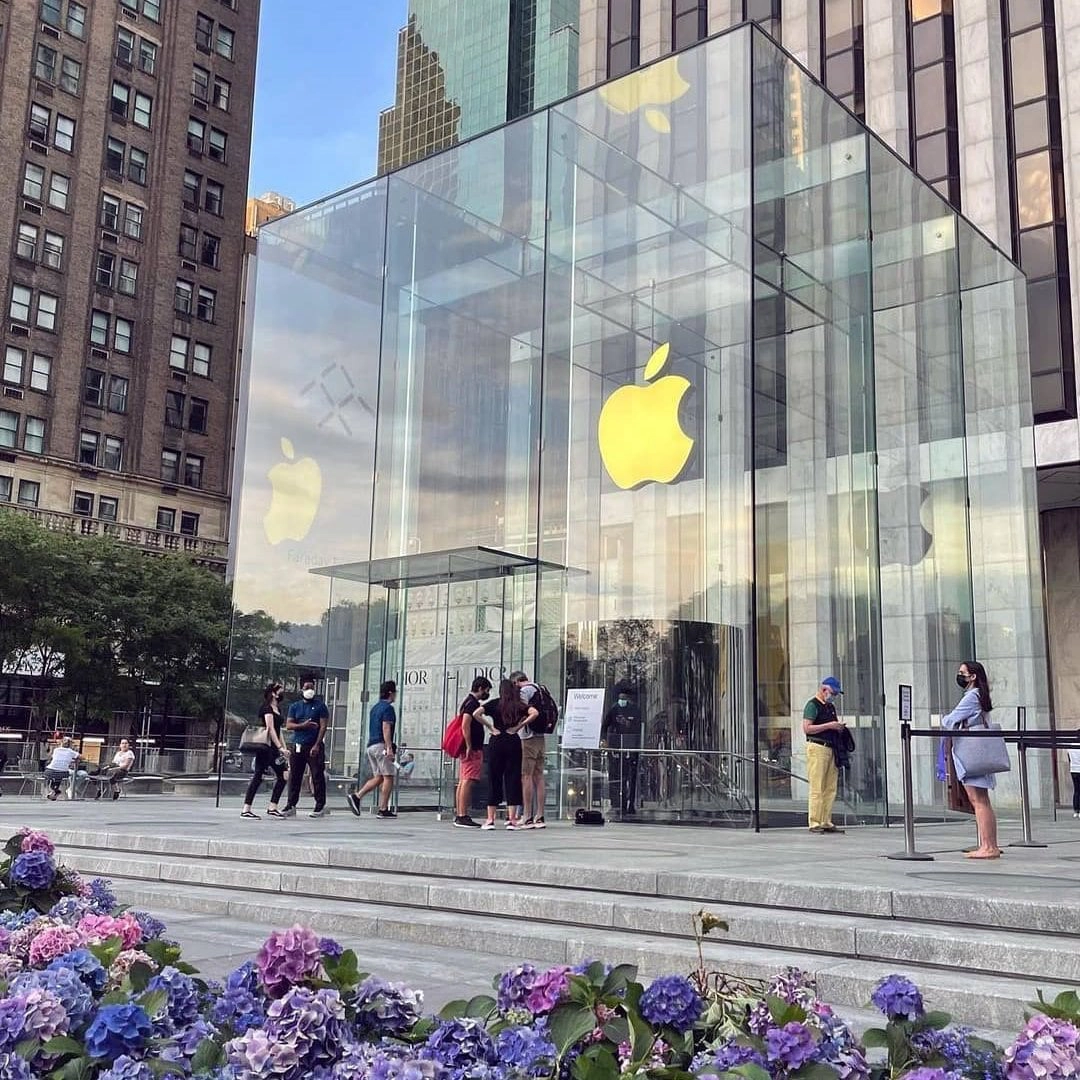 Check-in Apple store siêu đẹp dưới lòng đất ở New York, Mỹ