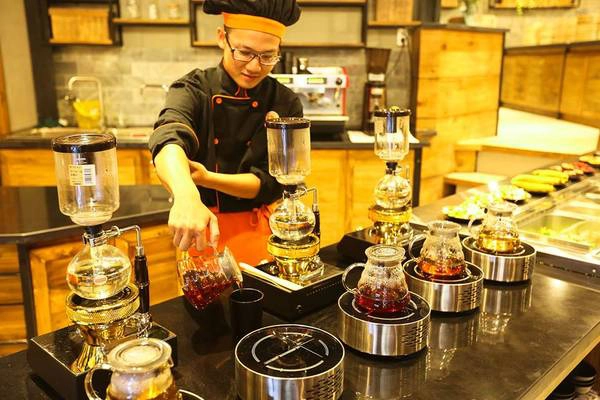 Chỉ mất 39.000 đồng cho một chầu buffet ngọt ‘no nê chán chê’ tại L’angfam Đà Lạt