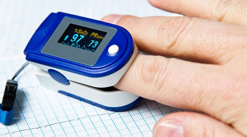 Chỉ số oxy và nhịp tim ở bệnh nhân nhiễm Covid thế nào là an toàn?