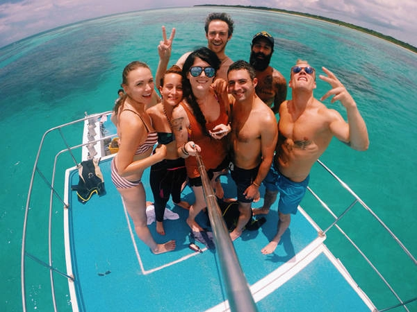 Chiêu chụp ảnh selfie khi du lịch không nhàm chán