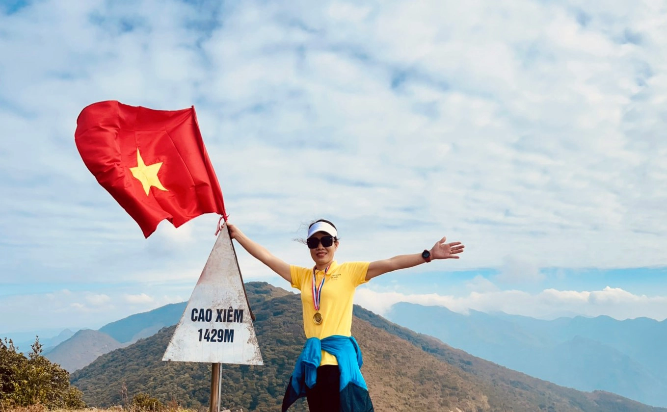 Chinh phục đỉnh núi Cao Xiêm - “nóc nhà” của tỉnh Quảng Ninh