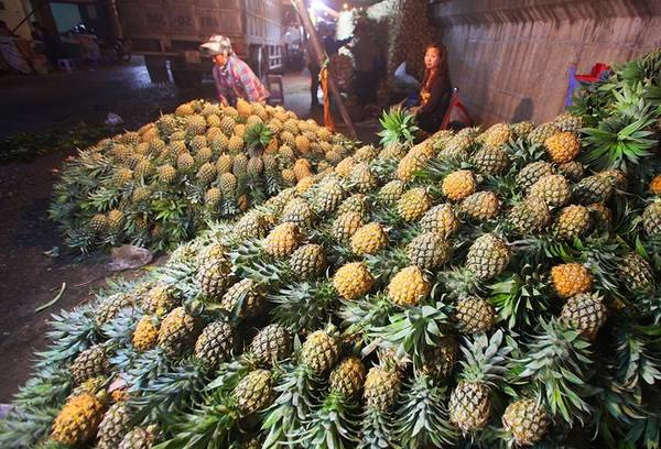 Chợ đầu mối hoa quả nổi tiếng nhất Hà Nội