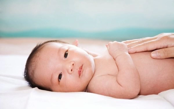 Chứng giãn ruột sinh lý ở trẻ sơ sinh