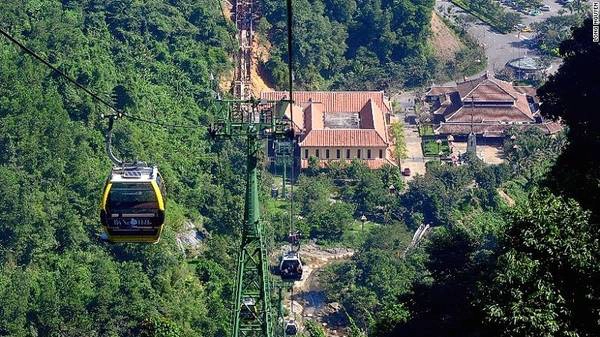 CNN bình chọn Bà Nà Hills vào top 10 tuyến cáp treo tuyệt vời nhất thế giới