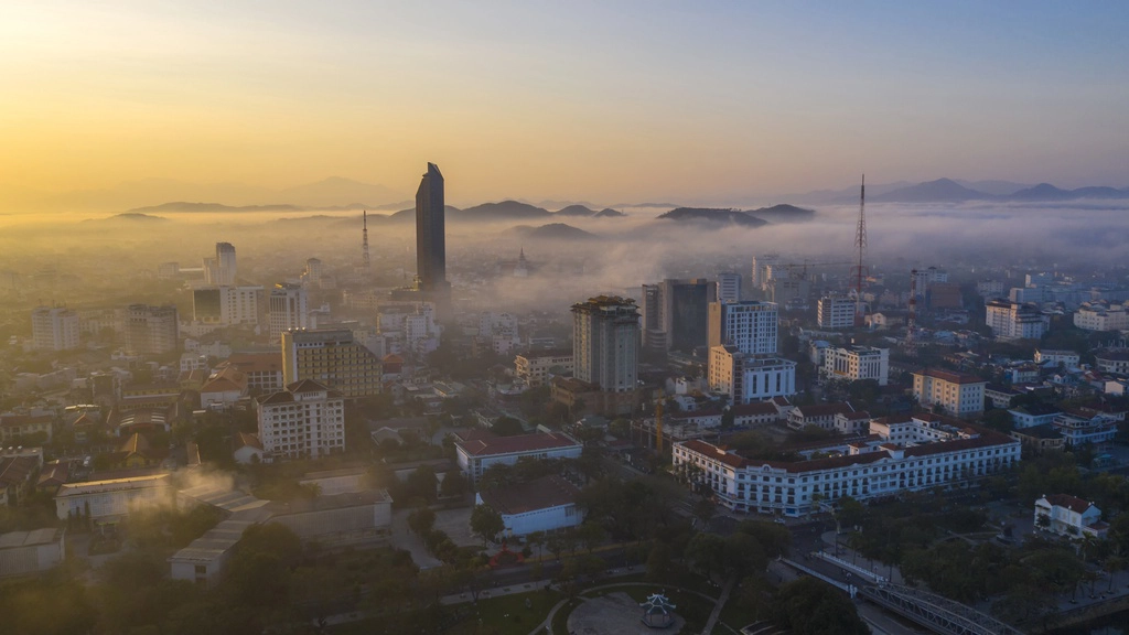 Cố đô Huế mơ màng trong sương mù sáng sớm