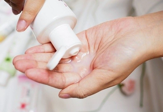 Có nên dùng dung dịch vệ sinh khi đang mang thai không?
