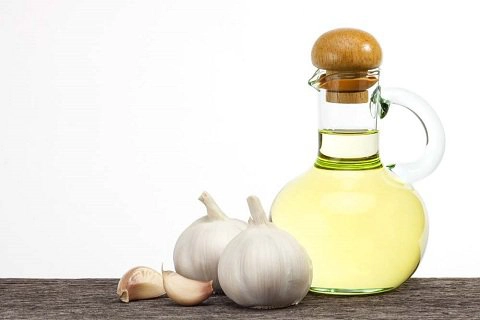 Có nên dùng nước tỏi ép để phòng COVID?