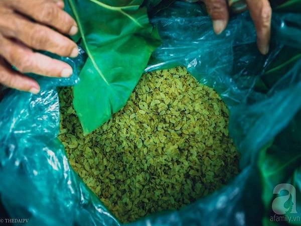 Cốm vòng - hồng ngâm, cặp đôi níu mùa thu muộn rất tình của Hà Nội