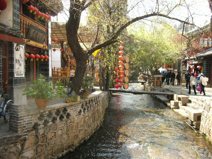 Côn Minh: Thành phố của hoa và đá