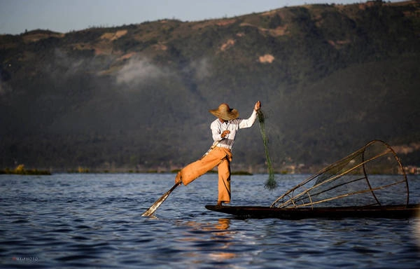 Cuộc sống yên bình trên hồ Inle