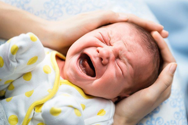 Đặc điểm của co giật do sốt thể đơn giản và thể phức tạp