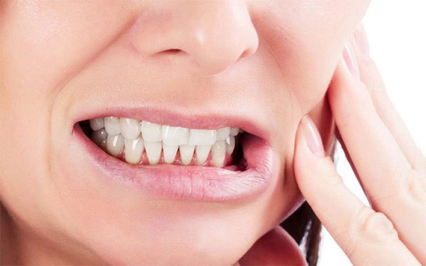 Đau loạn khớp hàm thái dương phải làm sao?