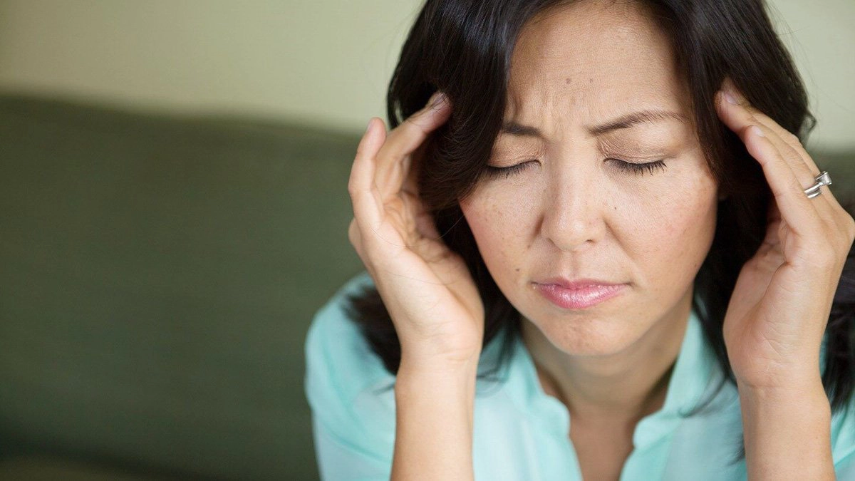 Đau nửa đầu kiêng ăn gì? Tìm hiểu về những thực phẩm gây ra chứng đau nửa đầu