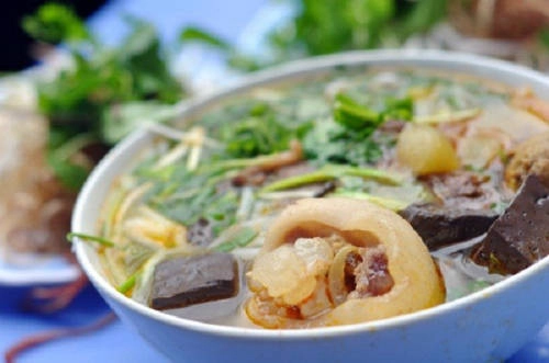 Địa chỉ thưởng thức bún bò Huế khi du lịch Hà Nội