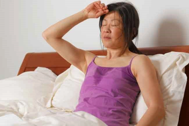 Đổ mồ hôi quá nhiều ở phụ nữ: Mẹo giữ khô ráo