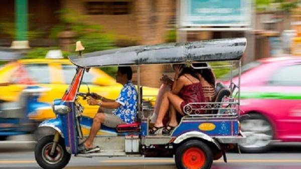 Du lịch Campuchia: Đặc sản tuk tuk, USD và… nụ cười