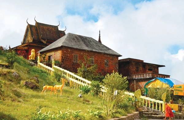 Du lịch Campuchia khám phá núi Bokor - Vẻ đẹp hoang sơ, quyến rũ