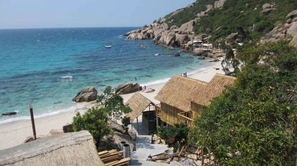Du lịch đảo Bình Ba “check-in” khu nhà gỗ view biển cực đẹp