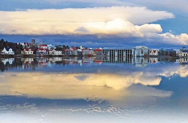 Du lịch Iceland ngắm sông băng và núi lửa