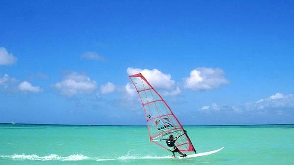 Du lịch Philippines trải nghiệm 8 hoạt động cuốn hút du khách trên biển Boracay