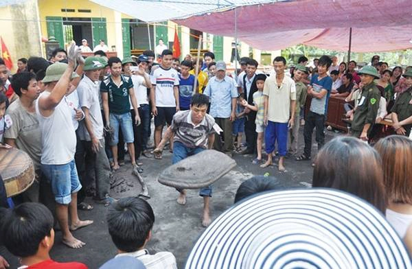 Đùng đoàng pháo… đất