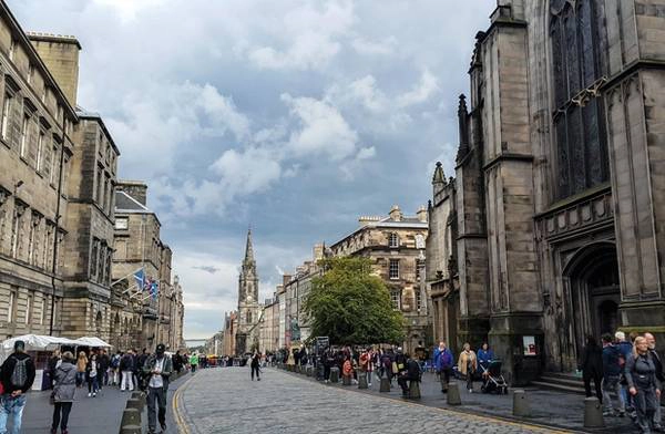 Edinburgh - Hẻm nhỏ quê người