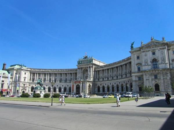 Hành trình ngắn ngày lãng mạn với Vienna