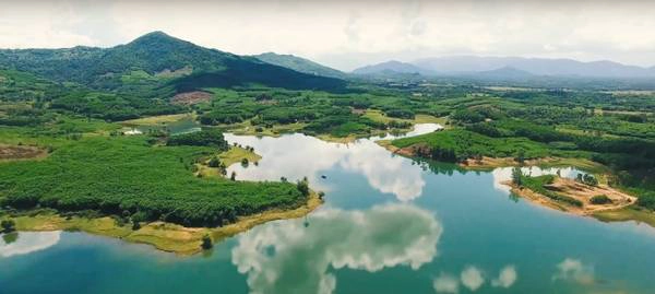Hoa vàng cỏ xanh ở Thăng Bình, vùng đất mới tinh trên bản đồ du lịch