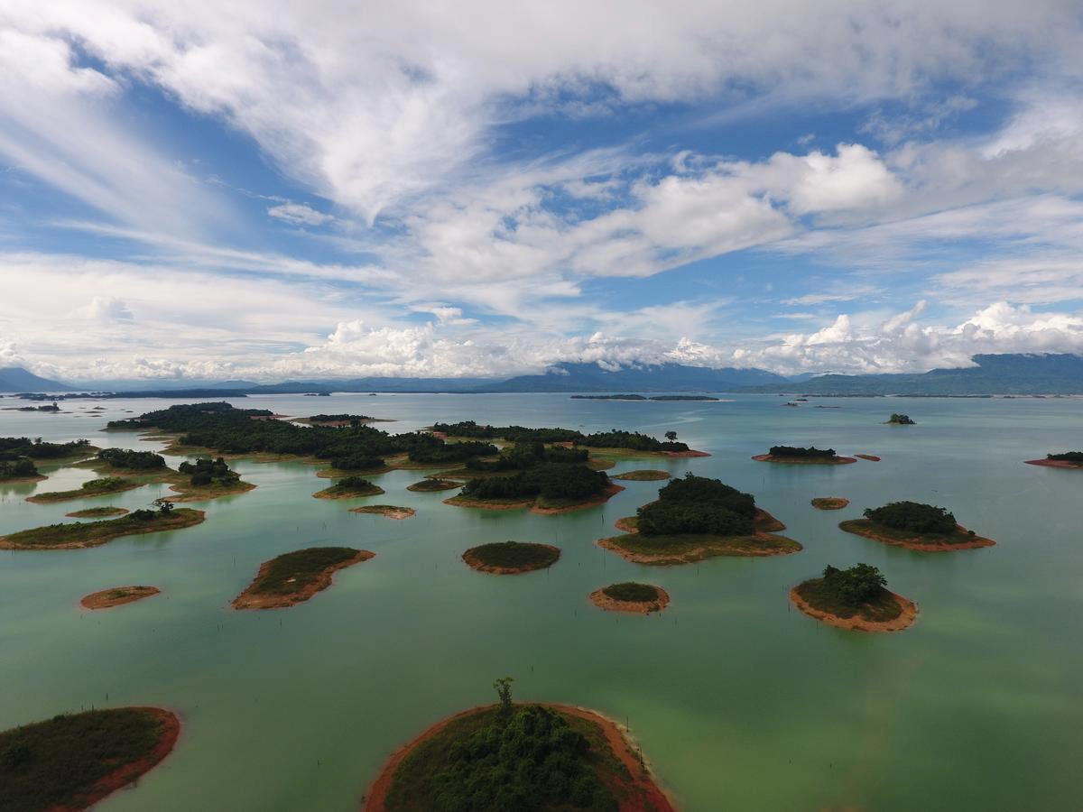 Khám phá hồ Nam Ngum - Nơi được mệnh danh là biển của Lào
