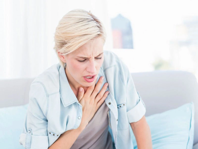 Khi cảm thấy khó thở nên làm gì?