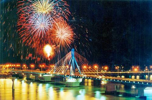 Kinh nghiệm đi du lịch Đà Nẵng xem pháo hoa