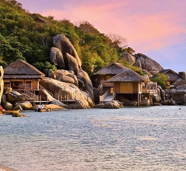 Kỳ nghỉ yêu thương 2N1Đ ở Six Senses Ninh Vân Bay + Vé máy bay + Tặng voucher credit 1,1 triệu/đồng