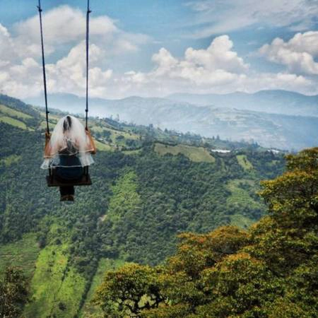 Kỳ trăng mật không hồi kết của đôi tình nhân mê du lịch