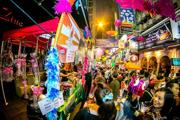 Lan Quế Phường - địa điểm ăn chơi về đêm số một tại Hong Kong