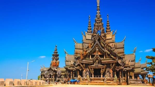 Lâu đài bằng gỗ không có đinh ở Pattaya