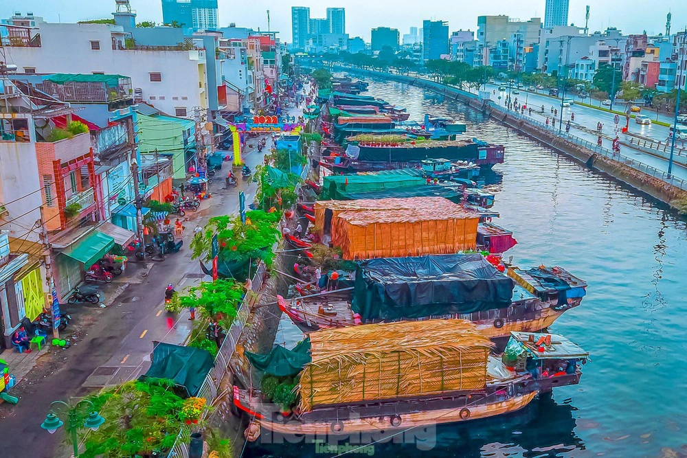 Lên lịch đi chợ hoa xuân “Trên bến dưới thuyền” Tết Quý Mão 2023