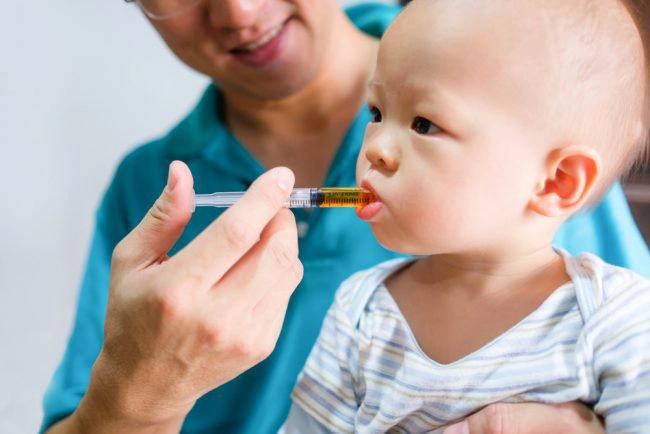Lưu ý khi dùng  siro, thuốc ho cho trẻ sơ sinh và trẻ nhỏ