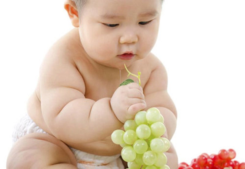 Lý do trẻ ăn ít mà vẫn béo