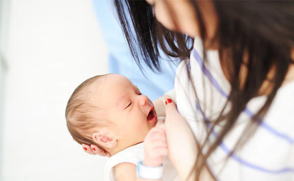 Mẹ bị mất sữa làm sao để có lại?