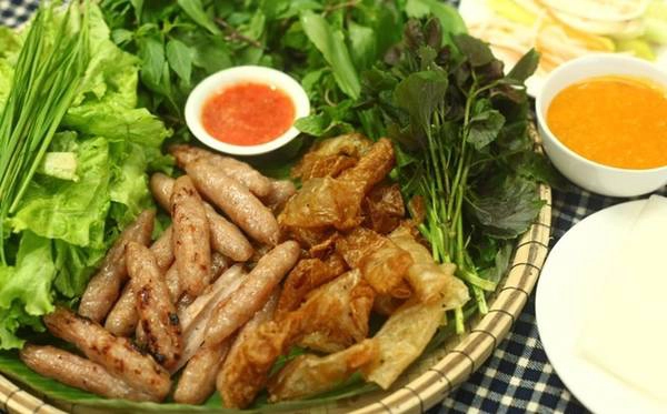 Món ăn ba miền hút khách ở Đà Nẵng