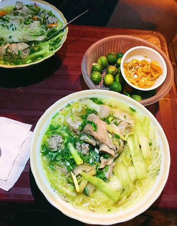 Món ngon vỉa hè cho người thích lang thang đêm phố cổ