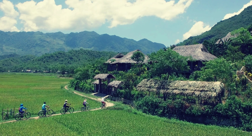 Mùa hè, nhớ đi trốn nóng ở những resort trên núi đẹp như mơ này nhé