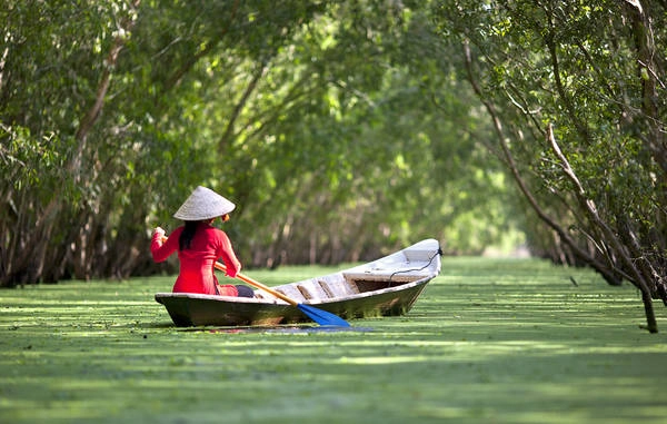 Mùa nước nổi đến rồi, xách ba lô lên và đi thôi!