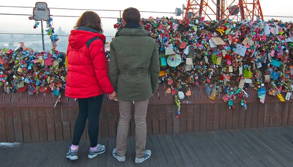N Seoul Tower - Điểm đến lãng mạn mùa Valentine 2015