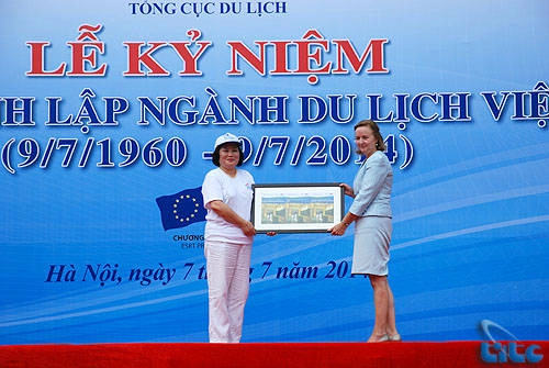 Ngành Du lịch Việt Nam long trọng kỷ niệm 54 năm ngày truyền thống