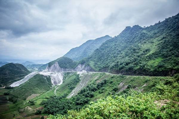 Ngỡ lạc miền tuyết trắng tại con đèo kỳ lạ ở Mai Châu