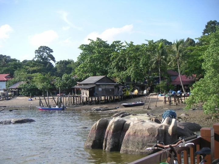 Ngôi làng như miệt vườn còn sót lại giữa Singapore