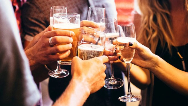 Nguy cơ của việc uống quá nhiều rượu